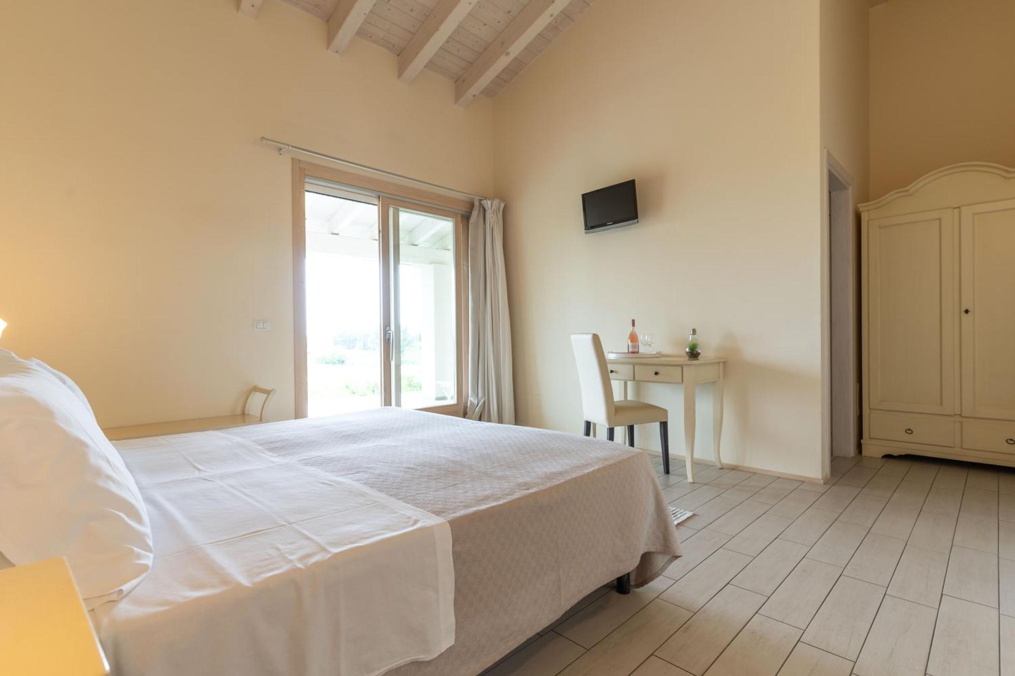 Agriturismo Colle Dei Pivi Ponti sul Mincio Exteriör bild