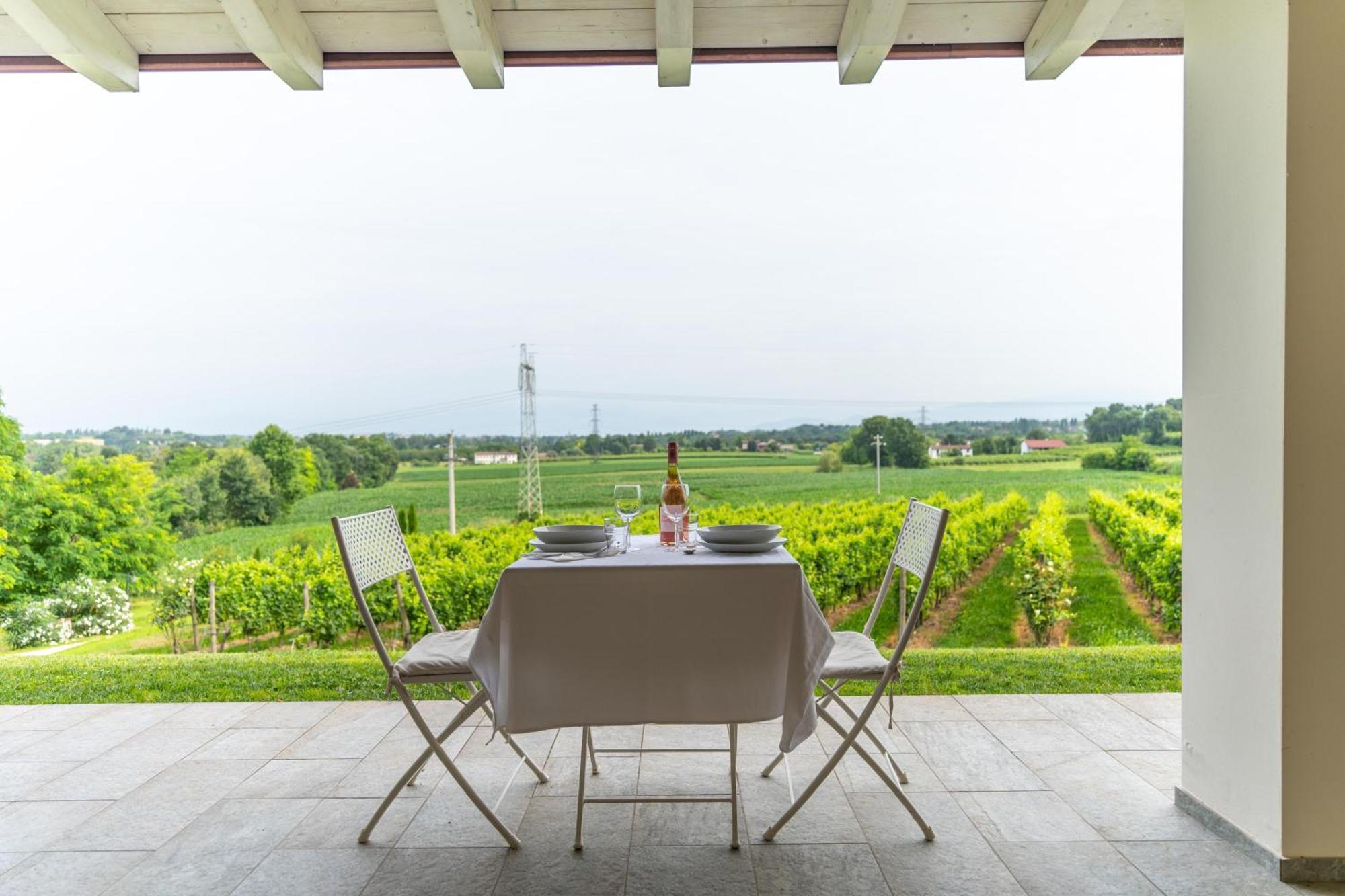 Agriturismo Colle Dei Pivi Ponti sul Mincio Exteriör bild