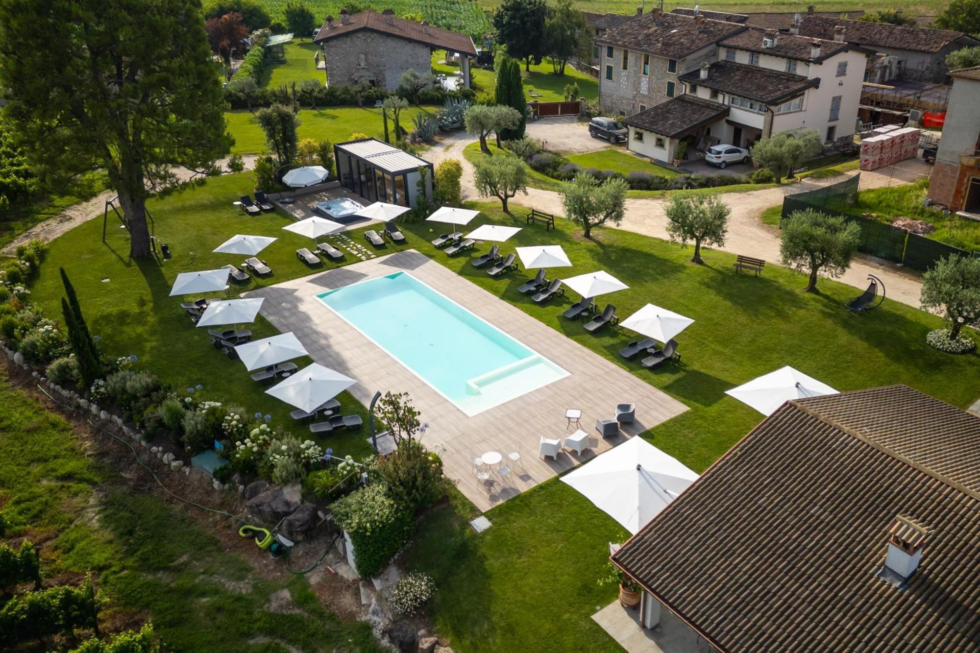 Agriturismo Colle Dei Pivi Ponti sul Mincio Exteriör bild