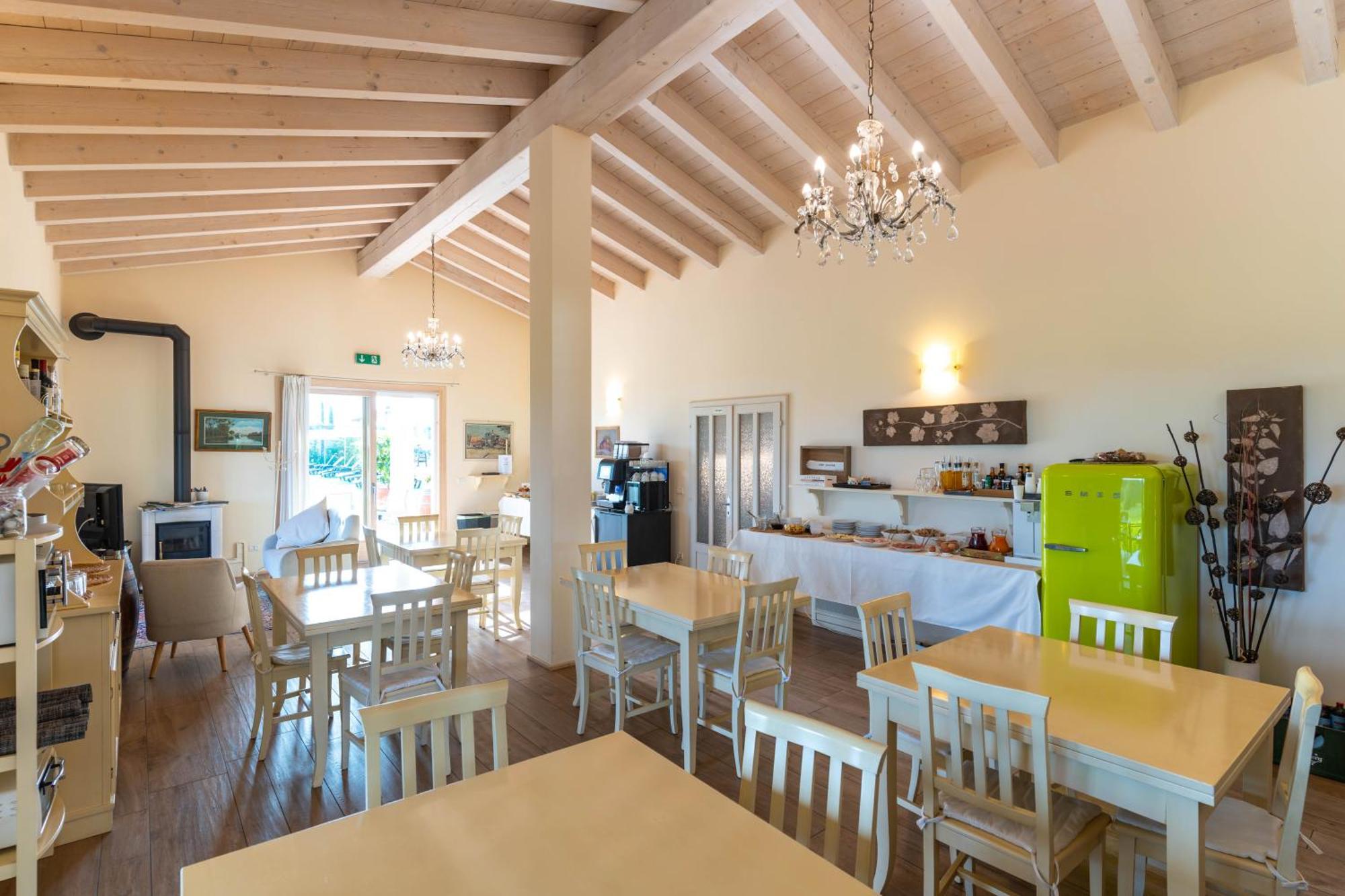Agriturismo Colle Dei Pivi Ponti sul Mincio Exteriör bild