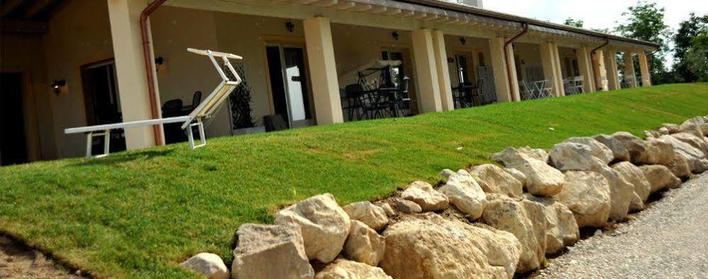 Agriturismo Colle Dei Pivi Ponti sul Mincio Exteriör bild