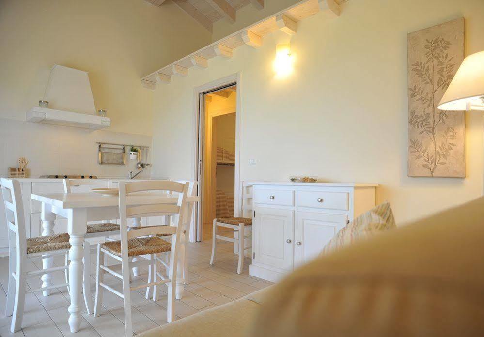 Agriturismo Colle Dei Pivi Ponti sul Mincio Exteriör bild