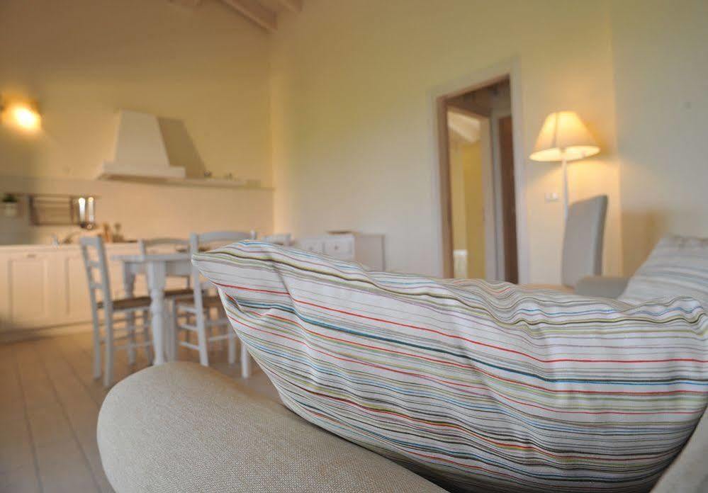 Agriturismo Colle Dei Pivi Ponti sul Mincio Exteriör bild