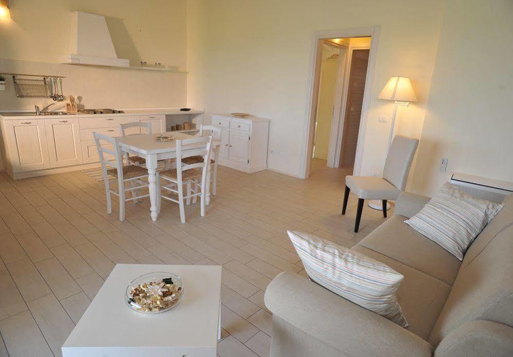 Agriturismo Colle Dei Pivi Ponti sul Mincio Exteriör bild