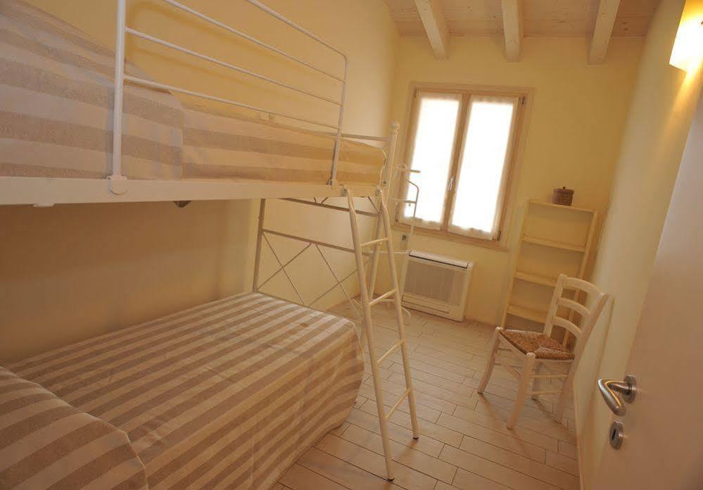 Agriturismo Colle Dei Pivi Ponti sul Mincio Exteriör bild