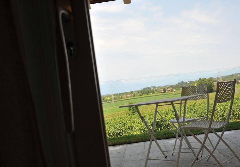 Agriturismo Colle Dei Pivi Ponti sul Mincio Exteriör bild